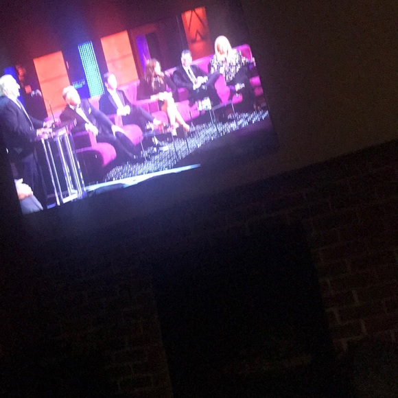 Meet your Posher, Allison - Picture 1 of 1